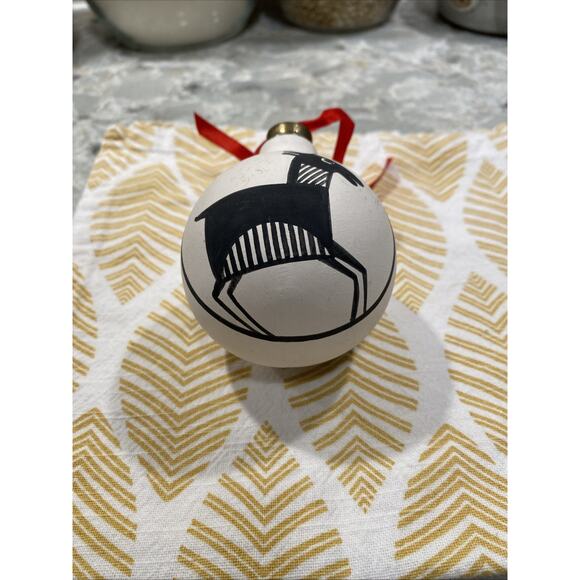 Vintage 3” Kokopelli Santa Fe Hand Painted Glass Ball Christmas Ornament - Picture 2 of 9